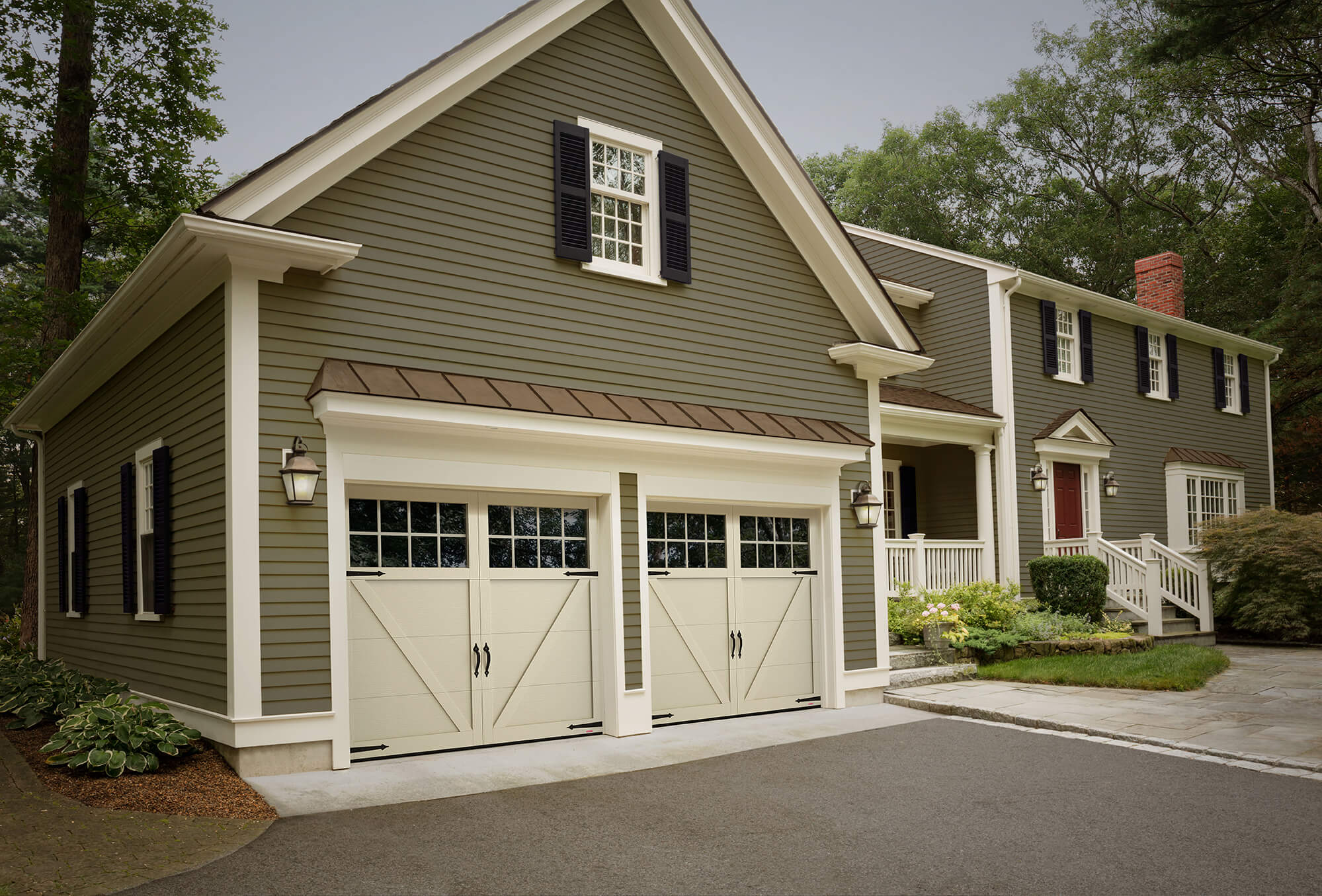 Carriage House Garage Doors Residential Garaga Garage Door Company